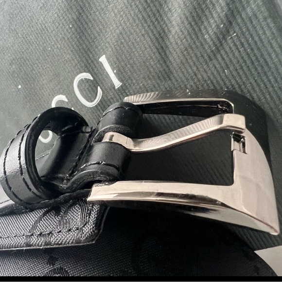 New 🔥Gucci Women’s Black Leather Belt with Silver Buckle 41” - Picture 5 of 7
